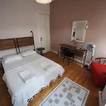 Jumba Hostel *