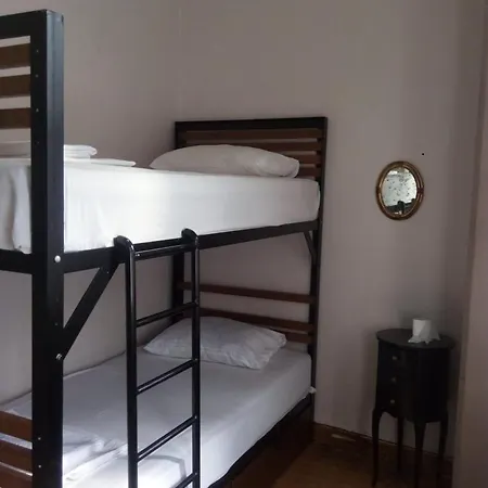 Jumba Hostel *